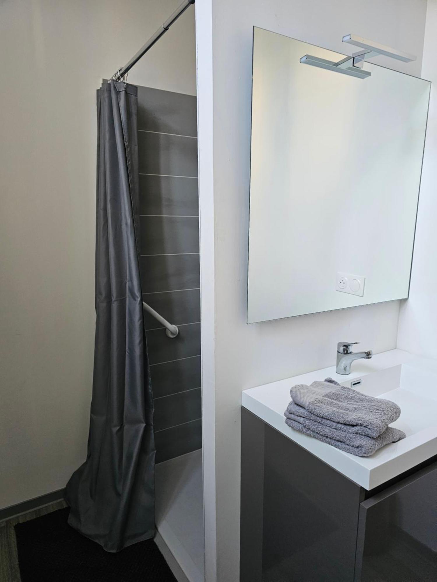 Logement Centre Ville Maurs Luaran gambar